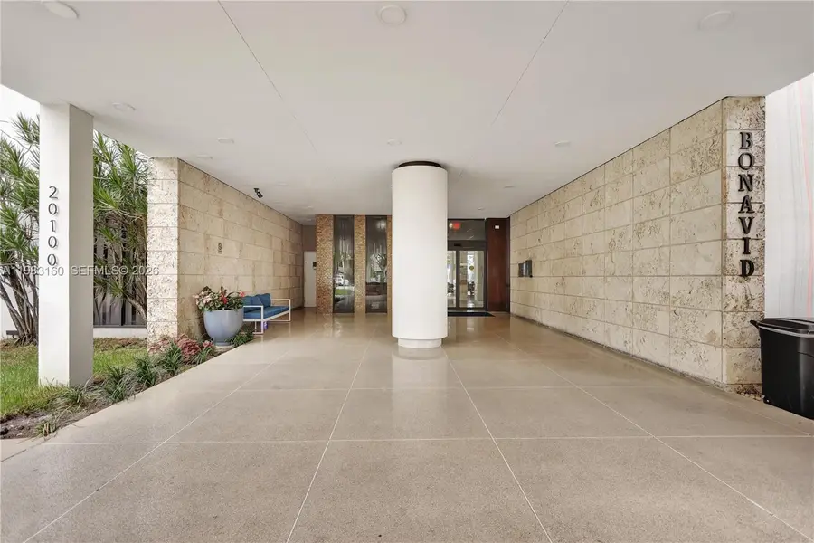 20100 W Country Club Dr #405, Aventura, FL 33180 - #2