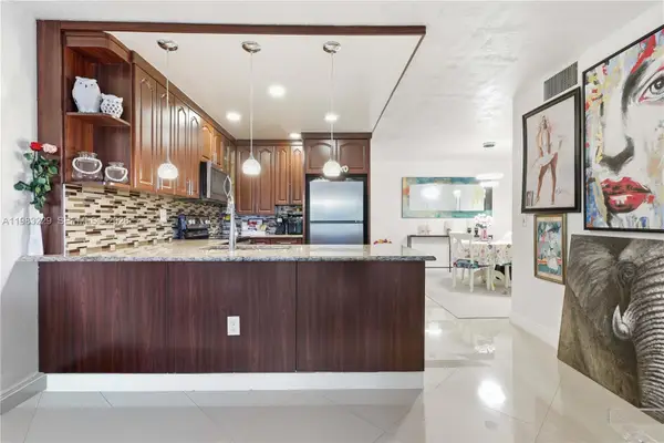 7100 NW 17th St #210, Plantation, FL 33313