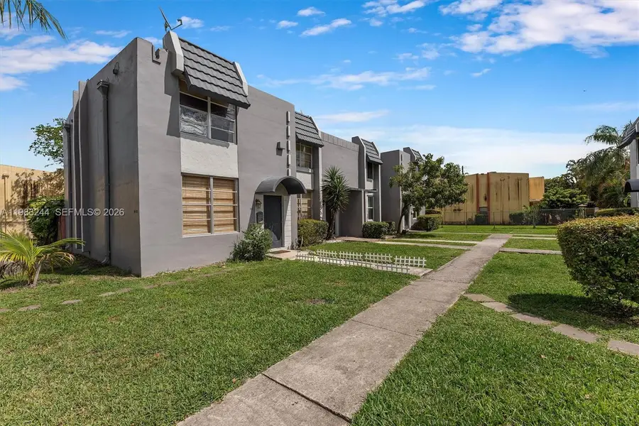 314 NE 142nd St #16C, Miami, FL 33161 - #2