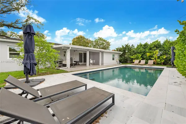 7235 SW 39th St, Miami, FL 33155