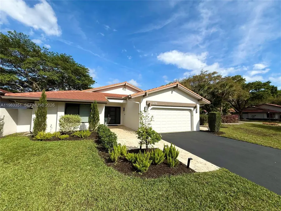 670 Deer Creek Hollows Cir, Deerfield Beach, FL 33442 - #2