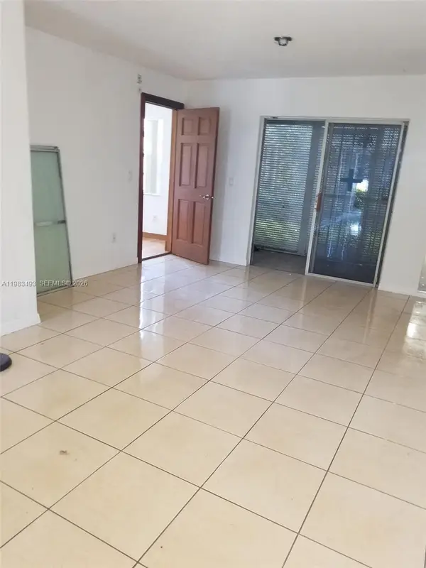 426 NE 210th Cir Ter #101-2, Miami, FL 33179