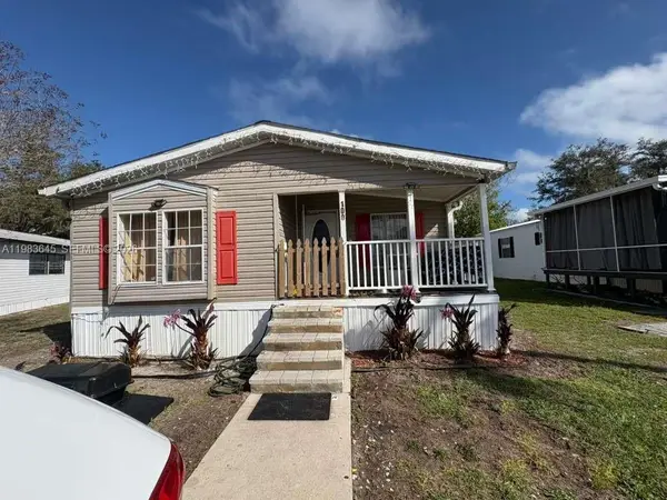 6555 Old Lake Wilson Rd #100, Davenport, FL 33896