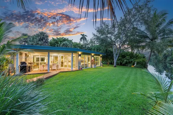 11377 W Biscayne Canal Rd, Miami, FL 33161