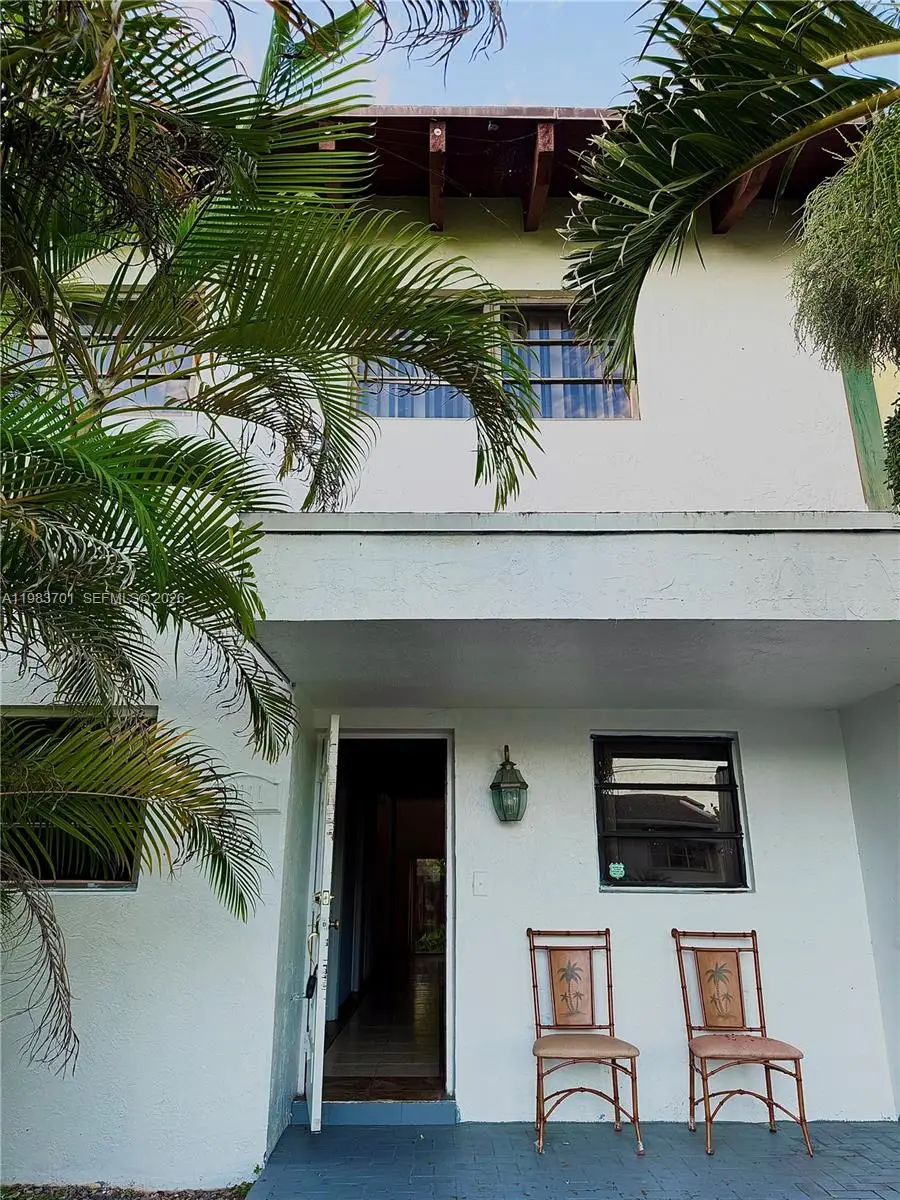 3911 Farragut St, Hollywood, FL 33021 - #2