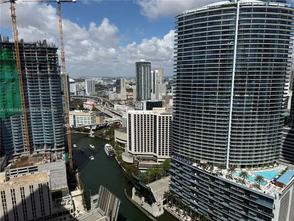 465 Brickell Ave #3906, Miami, FL 33131