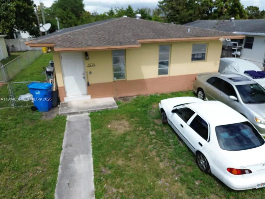5721 SW 37th St, West Park, FL 33023 - #2