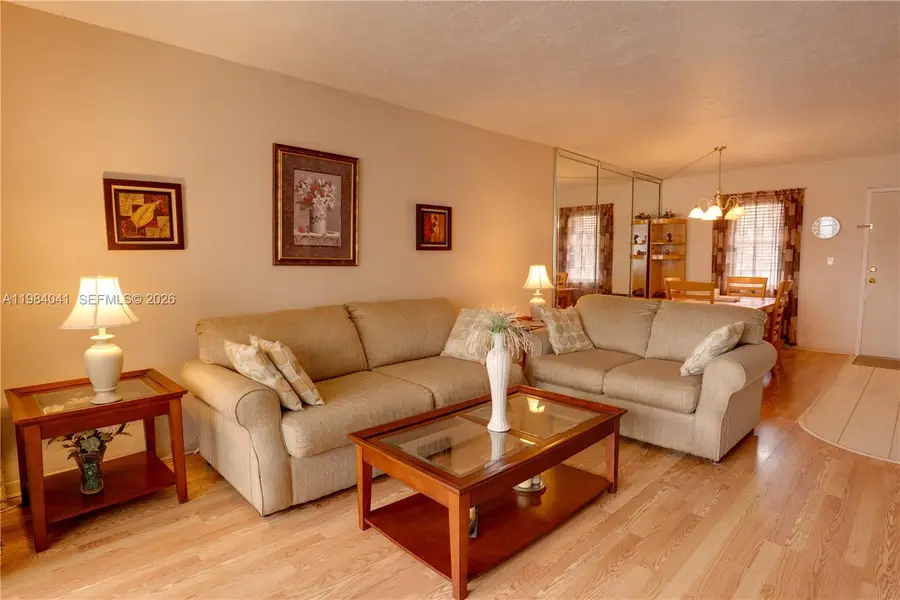 2841 Somerset Dr #318, Lauderdale Lakes, FL 33311 - #2