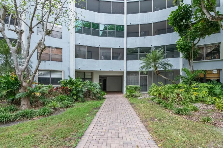 10852 N Kendall Dr #317, Miami, FL 33176 - #3