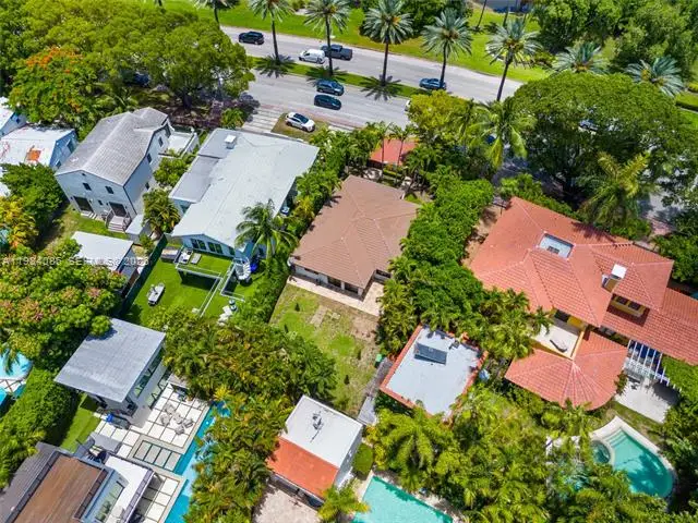 2054 Alton Rd, Miami Beach, FL 33140 - #3