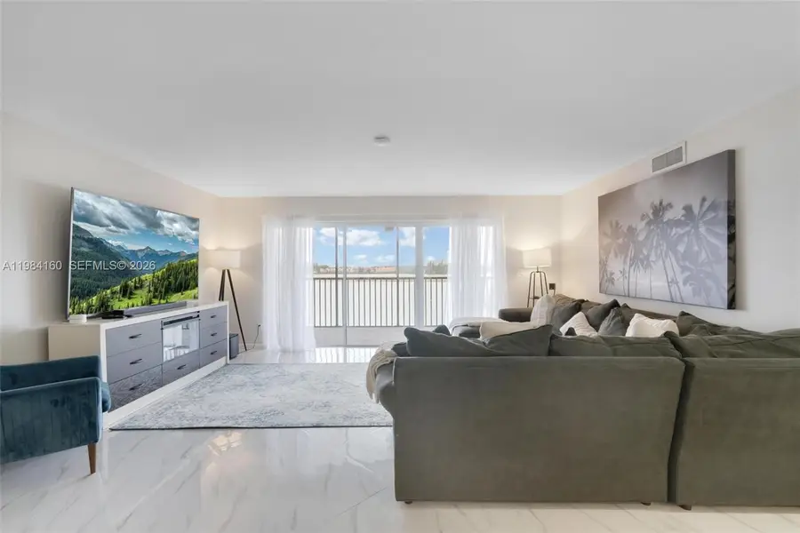 605 Ives Dairy Rd #305-7, Miami, FL 33179 - #3