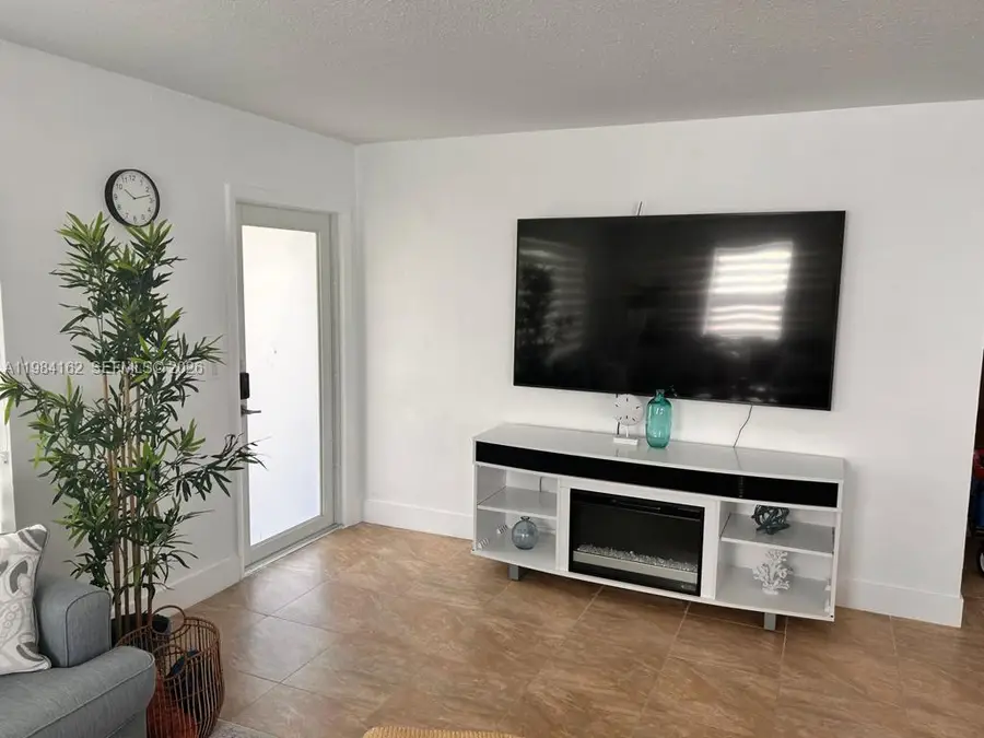 6900 SW 3rd St, Pembroke Pines, FL 33023 - #2