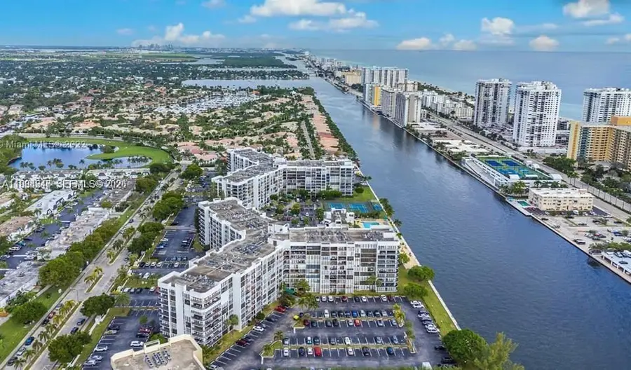 800 Parkview Dr #527, Hallandale Beach, FL 33009 - #3