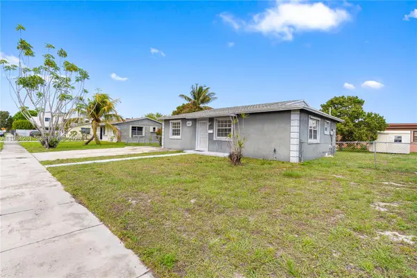3361 NW 189th St, Miami Gardens, FL 33056