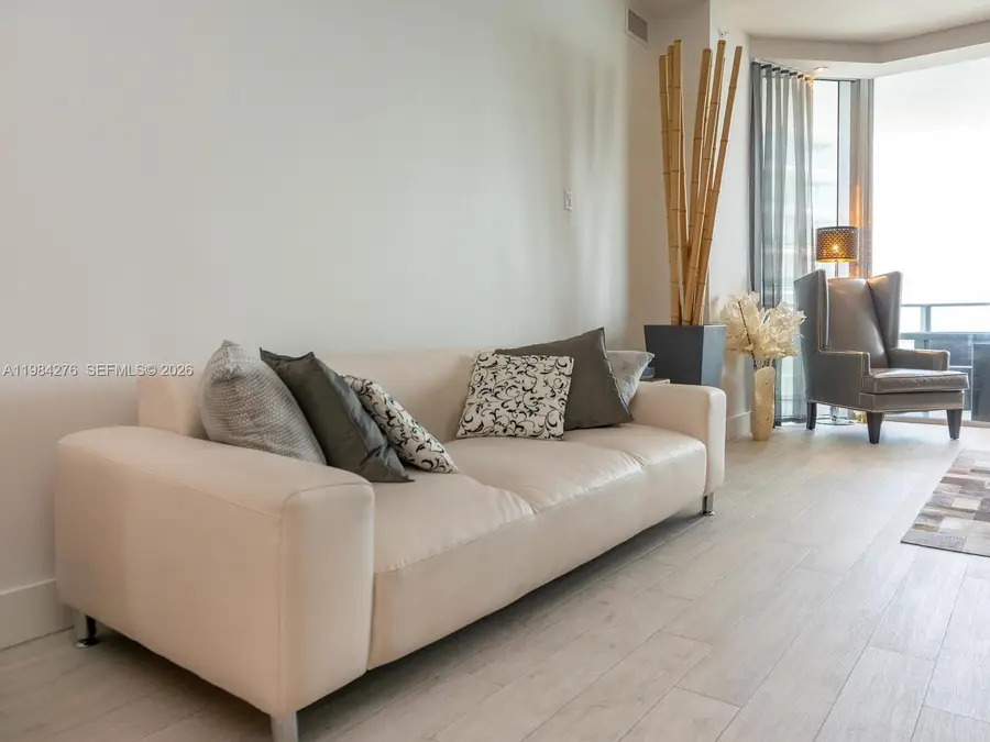 1300 Brickell Bay Dr #3804, Miami, FL 33131 - #3