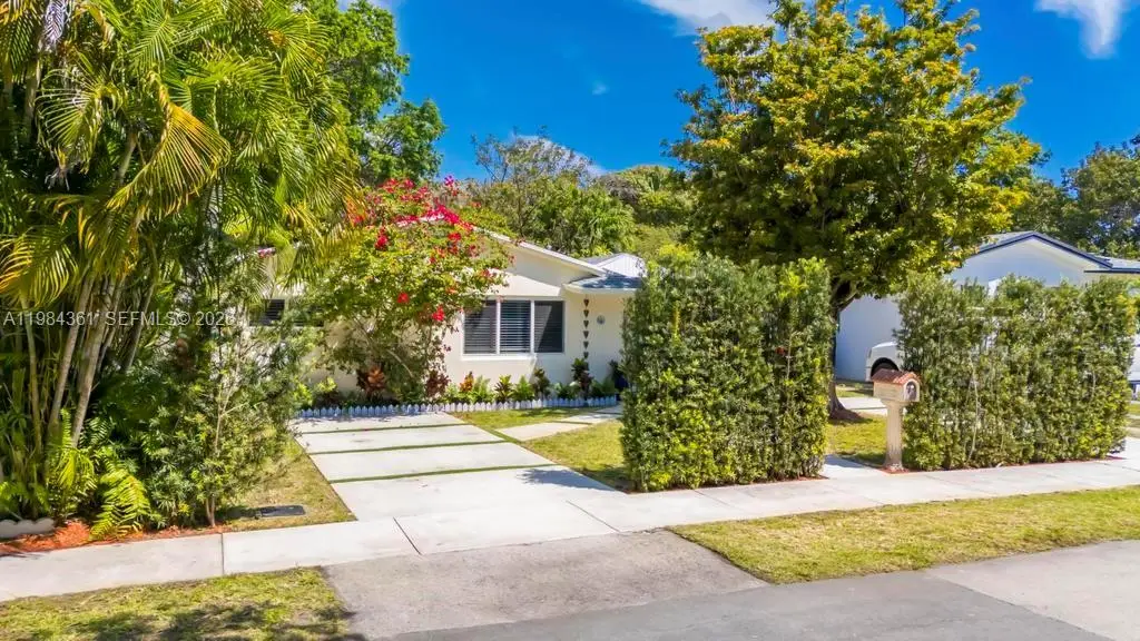 222 SW 7th St, Dania Beach, FL 33004 - #1