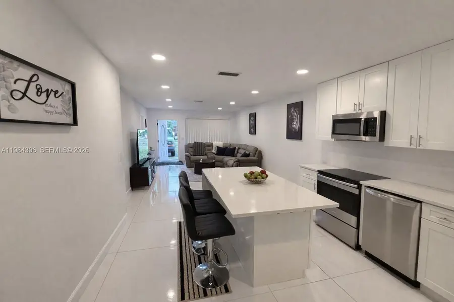 230 NE 9th Ave, Deerfield Beach, FL 33441 - #3