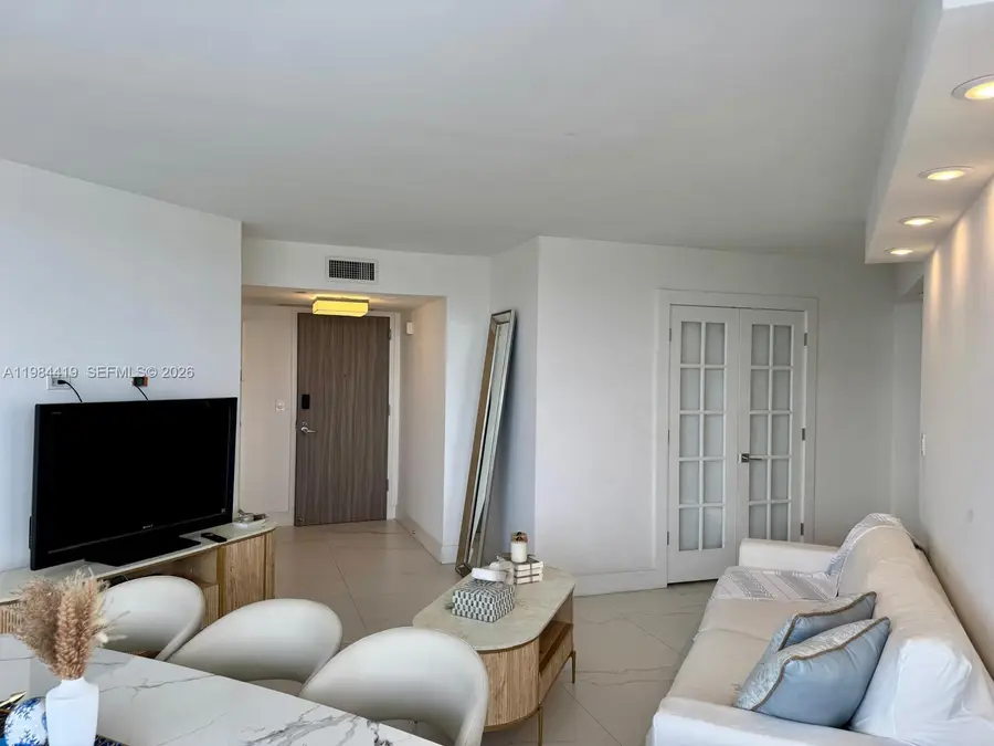 1000 Island Blvd #1410, Aventura, FL 33160 - #3