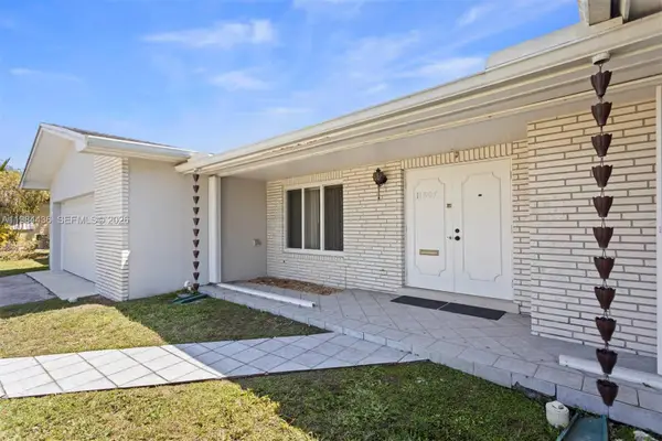 11807 SW 112th Ave, Miami, FL 33176