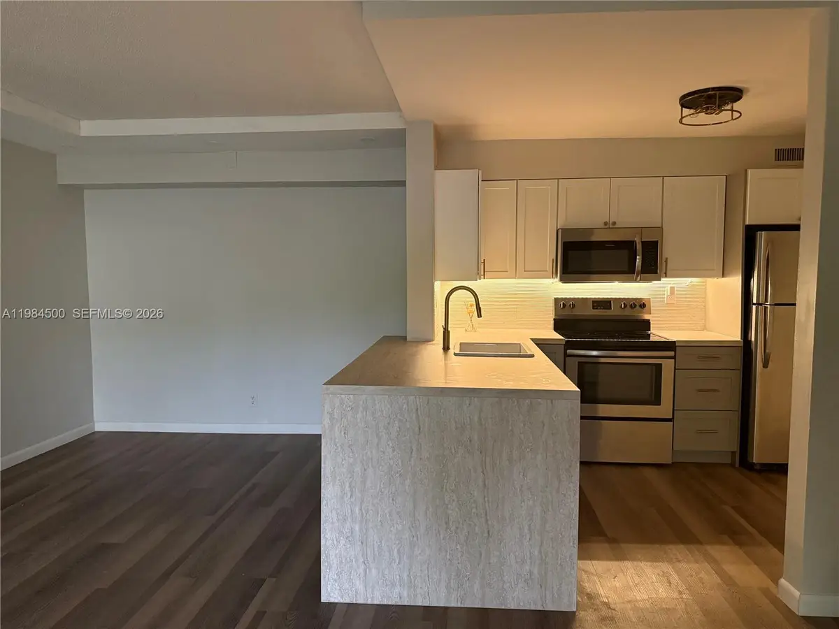 3001 N Oakland Forest Dr #104, Oakland Park, FL 33309 - #1