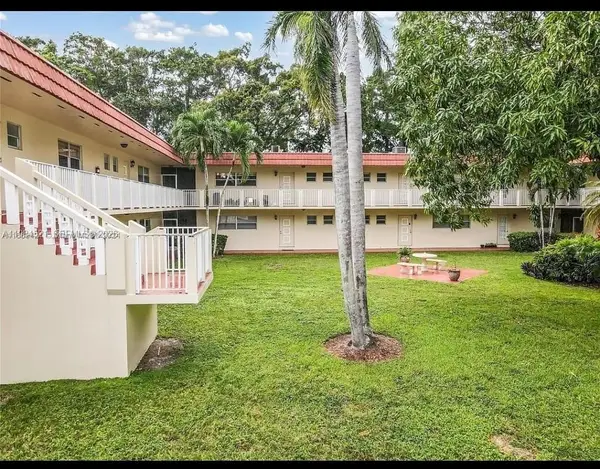 14901 SW 4th St #14A, Pembroke Pines, FL 33027