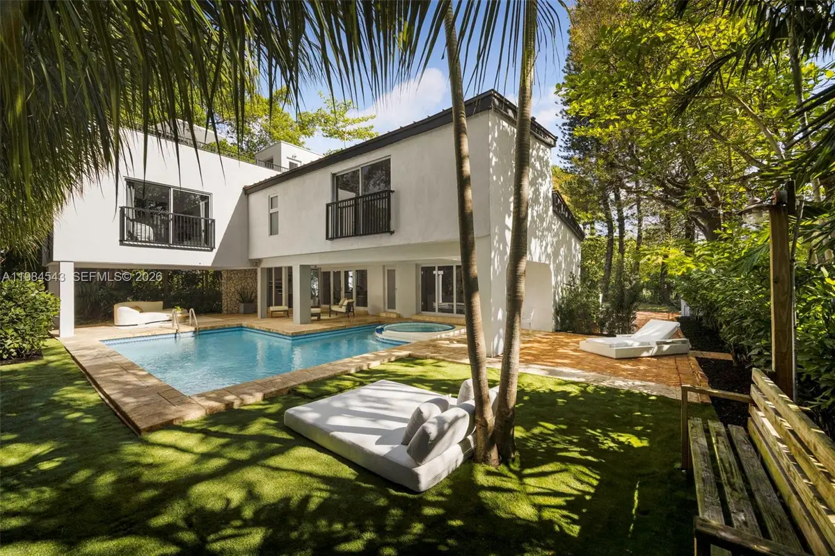 3090 Kirk St, Coconut Grove, FL 33133 - #1