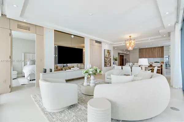 700 NE 24th St #3201, Miami, FL 33137