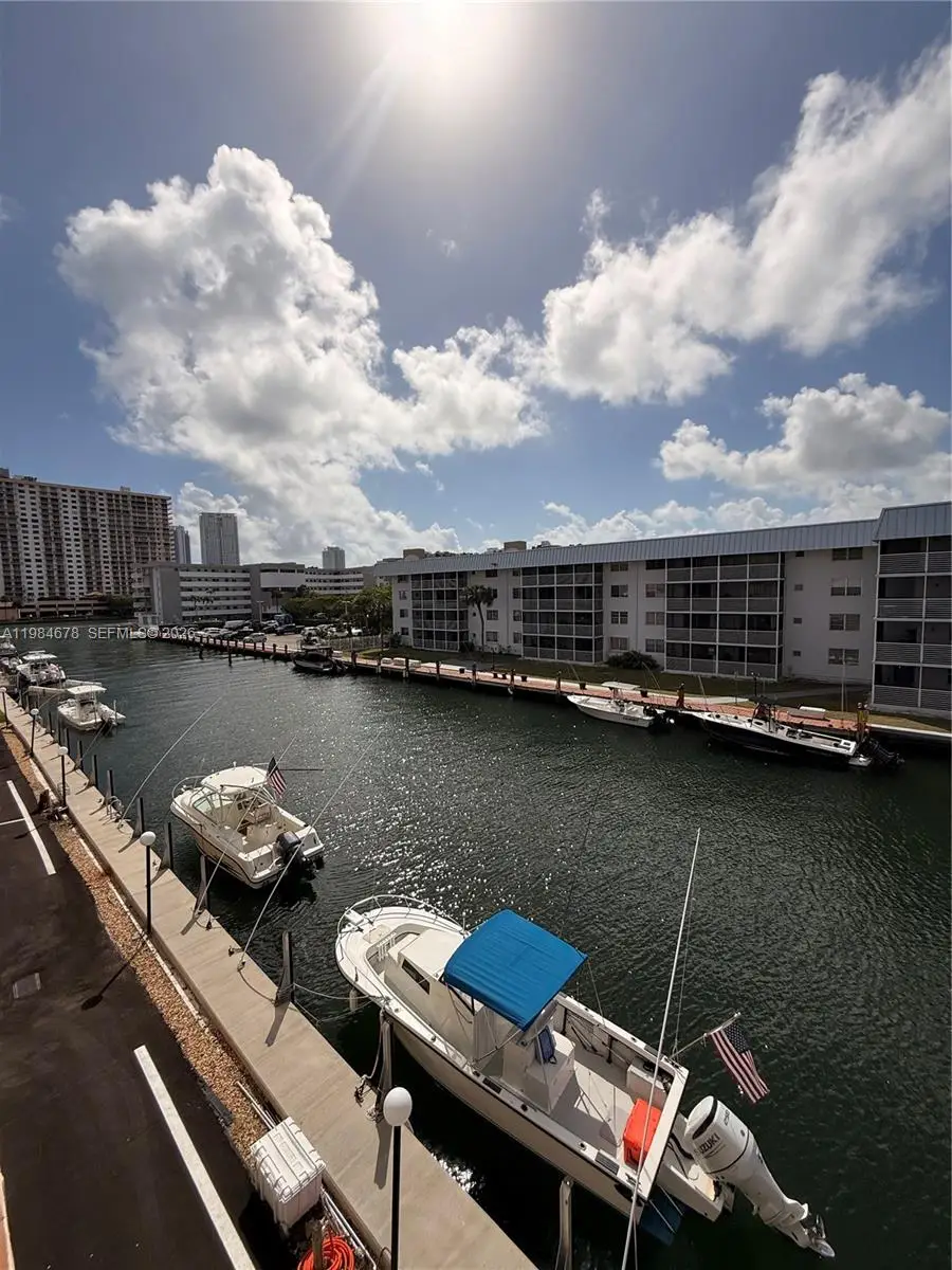 3860 NE 170th St #304, North Miami Beach, FL 33160 - #3