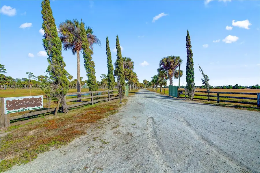 30003 SW Martin Hwy, Okeechobee, FL 34974 - #2
