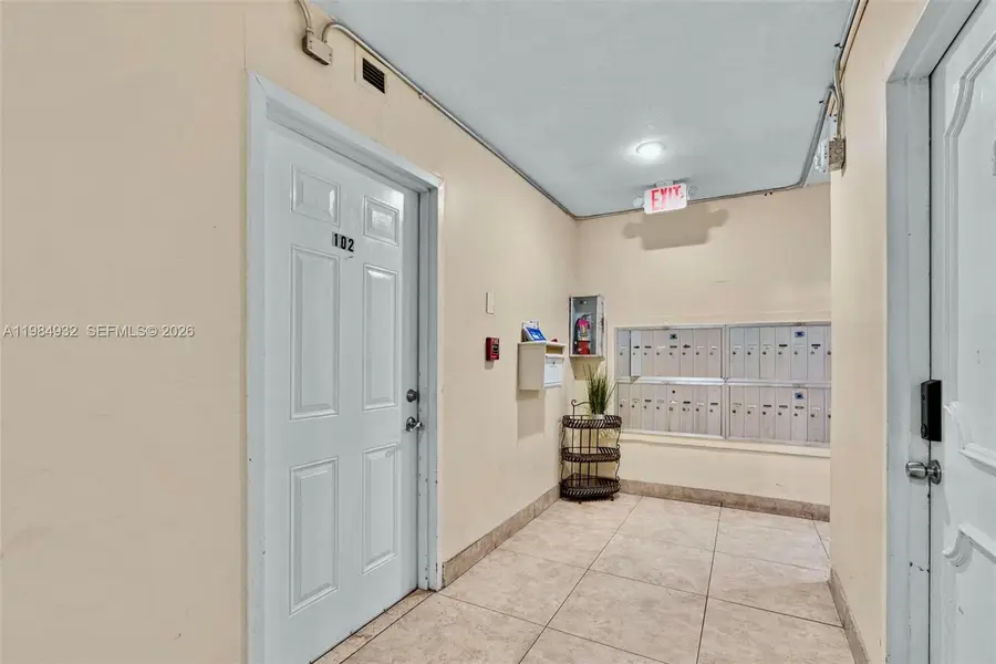 1830 Dixieanna St #102, Hollywood, FL 33020 - #3