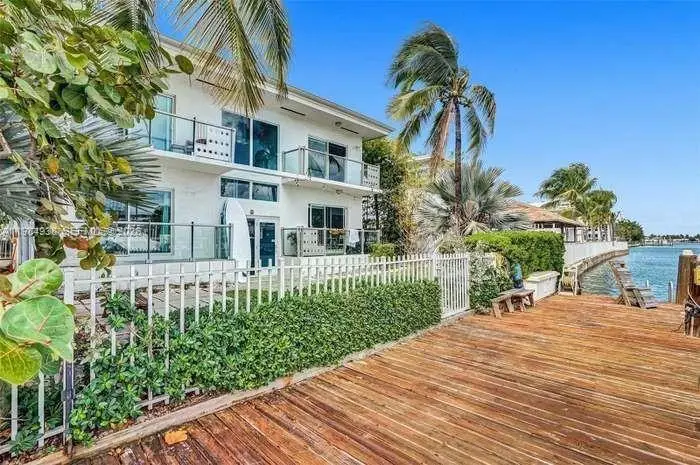 Address Withheld By Seller, Miami Beach, FL 33141 - #2