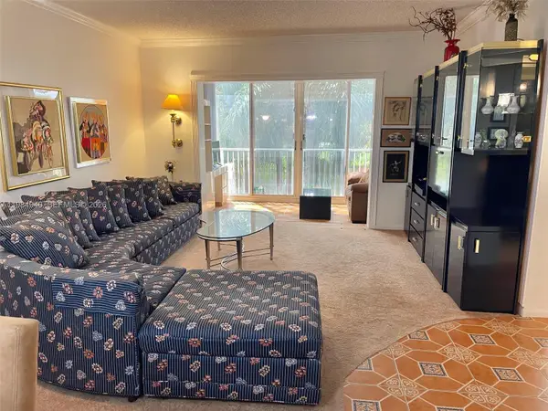 3850 Washington St #214, Hollywood, FL 33021