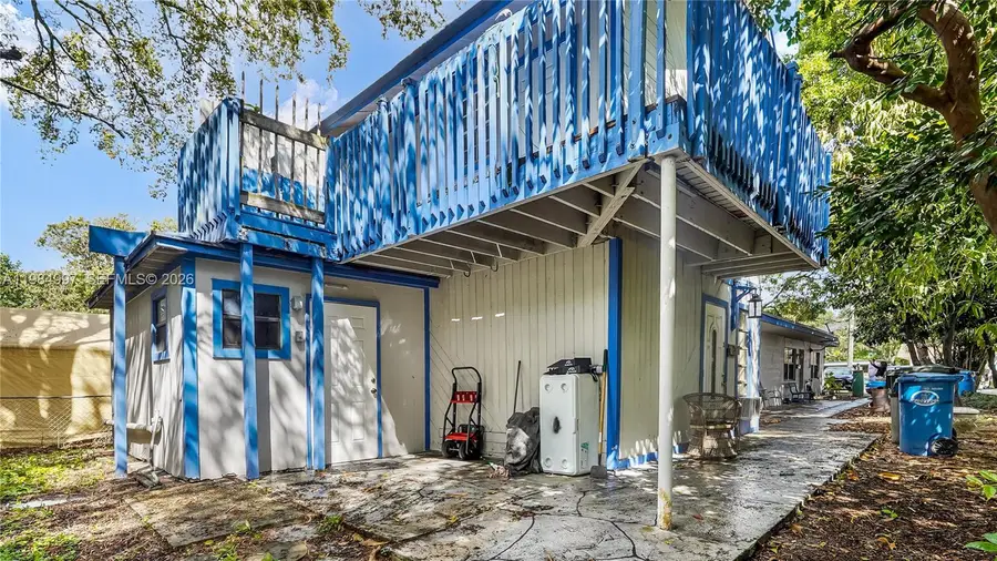 898 NE 39th St, Oakland Park, FL 33334 - #3