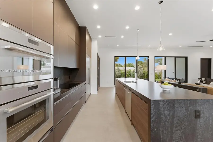 301 NE 27th Dr, Wilton Manors, FL 33334 - #3