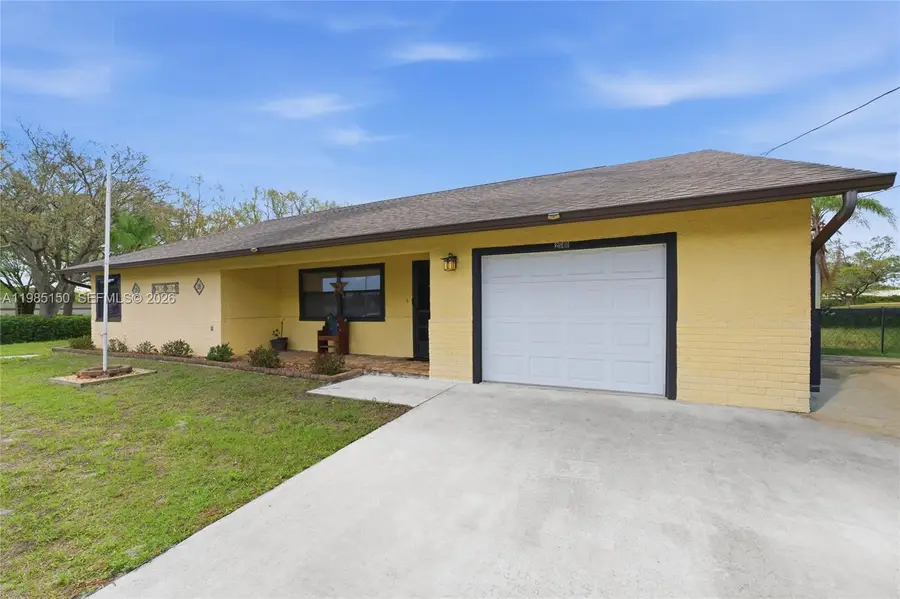 2580 SW Bayshore Blvd, Port Saint Lucie, FL 34984 - #2