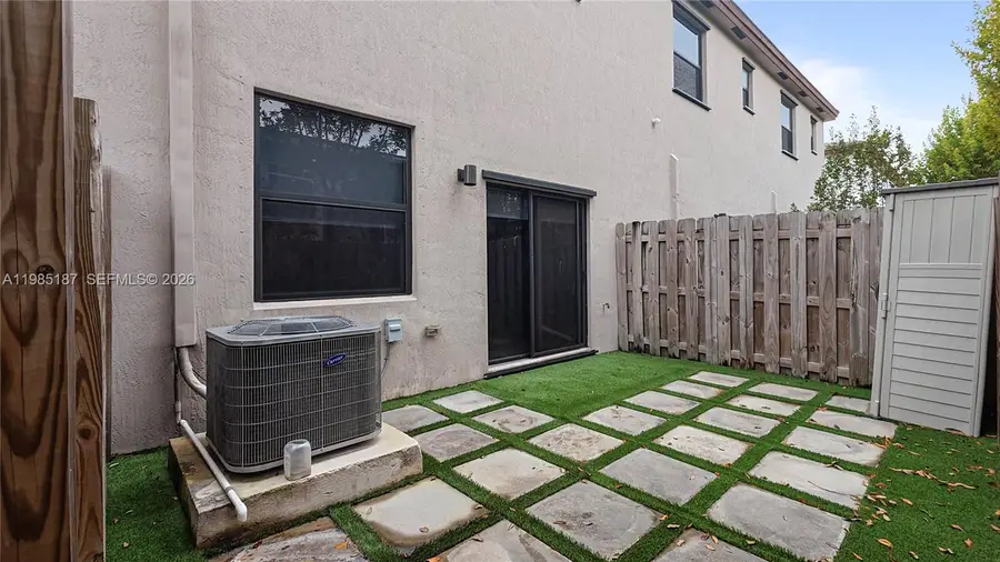 325 NE 208th Ter, Miami, FL 33179 - #2