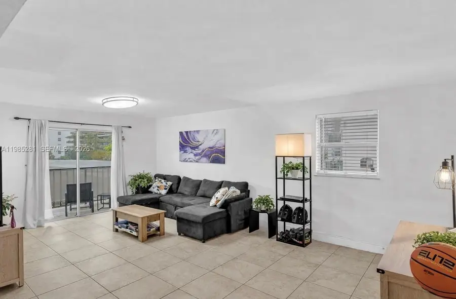 1236 Alton Rd #304, Miami Beach, FL 33139 - #3