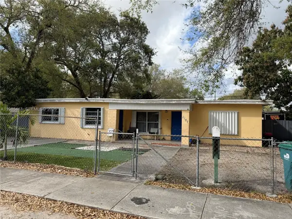 2101 NW 93rd Ter, Miami, FL 33147