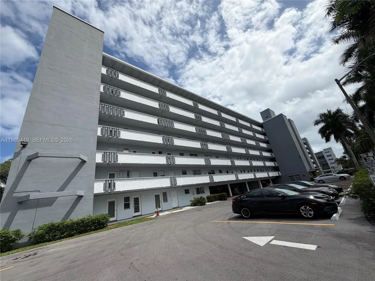 1000 NE 14th Ave #201, Hallandale Beach, FL 33009 - #1