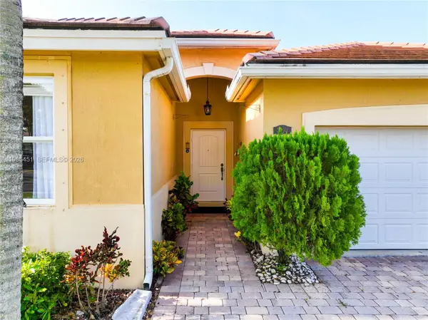 3090 SE 7th Ct, Homestead, FL 33033