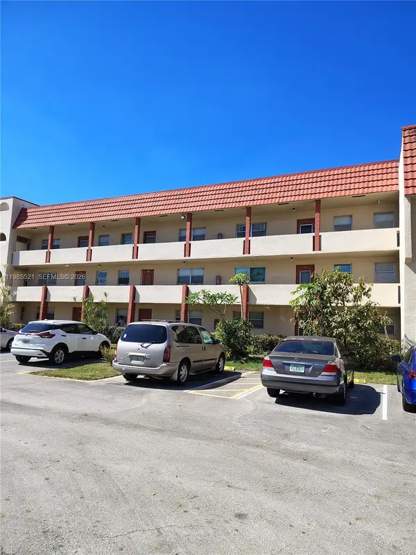 3051 E Sunrise Lakes Dr #210, Sunrise, FL 33322