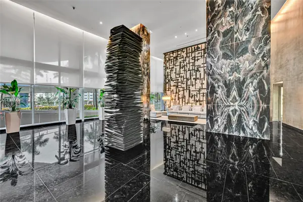 1800 S Ocean Dr #3908, Hallandale Beach, FL 33009