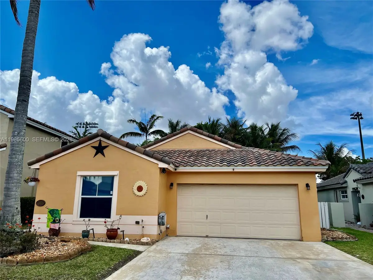 2102 NW 193rd Ave, Pembroke Pines, FL 33029 - #1
