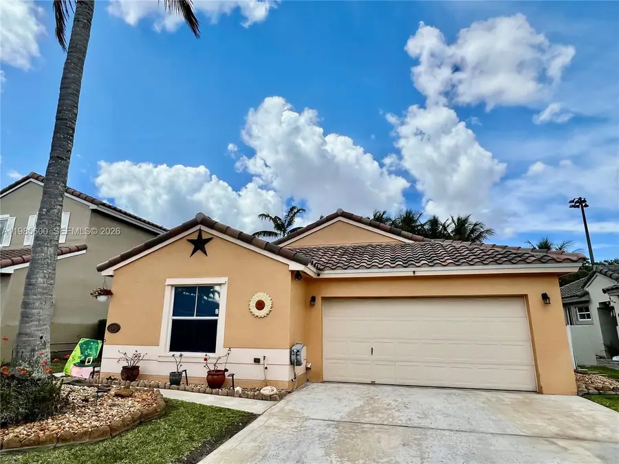2102 NW 193rd Ave, Pembroke Pines, FL 33029 - #2
