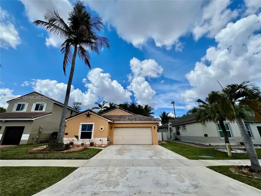 2102 NW 193rd Ave, Pembroke Pines, FL 33029 - #3