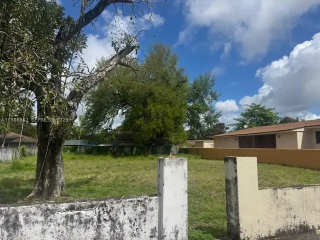 1815 NW 92nd St, Miami, FL 33147 - #2