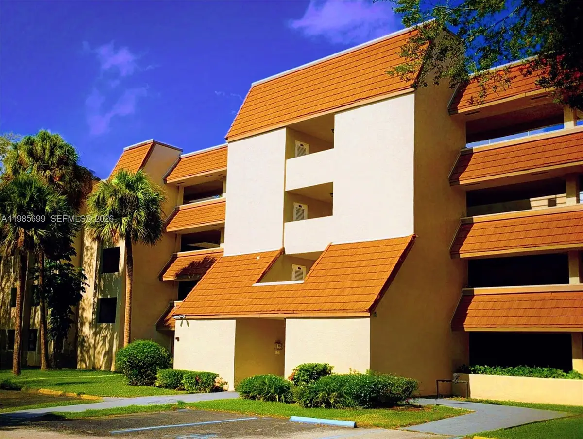 601 Ives Dairy Rd #103-8, Miami, FL 33179 - #1