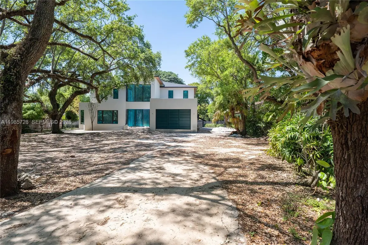 18770 NE 22nd Ave, Miami, FL 33180 - #1