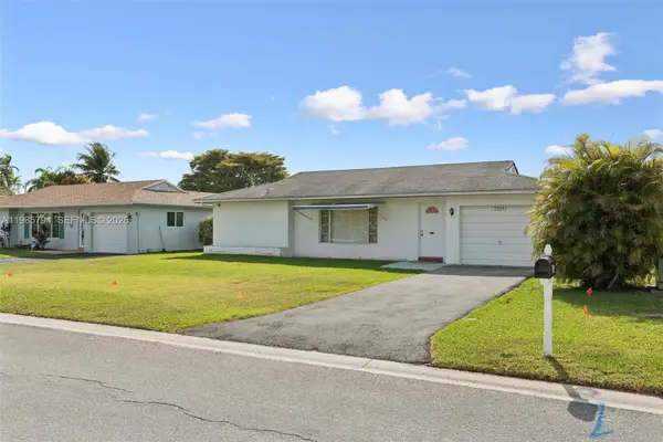 9306 NW 80th St, Tamarac, FL 33321