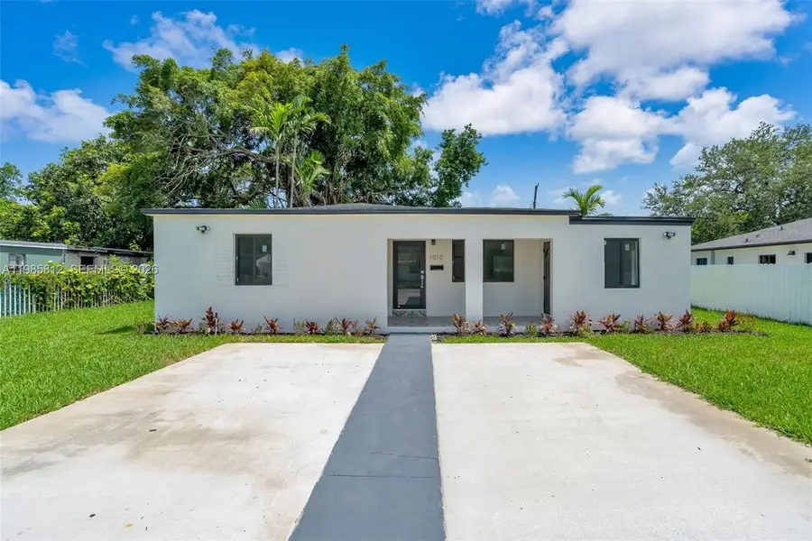 1010 NE 140th St, North Miami, FL 33161 - #2